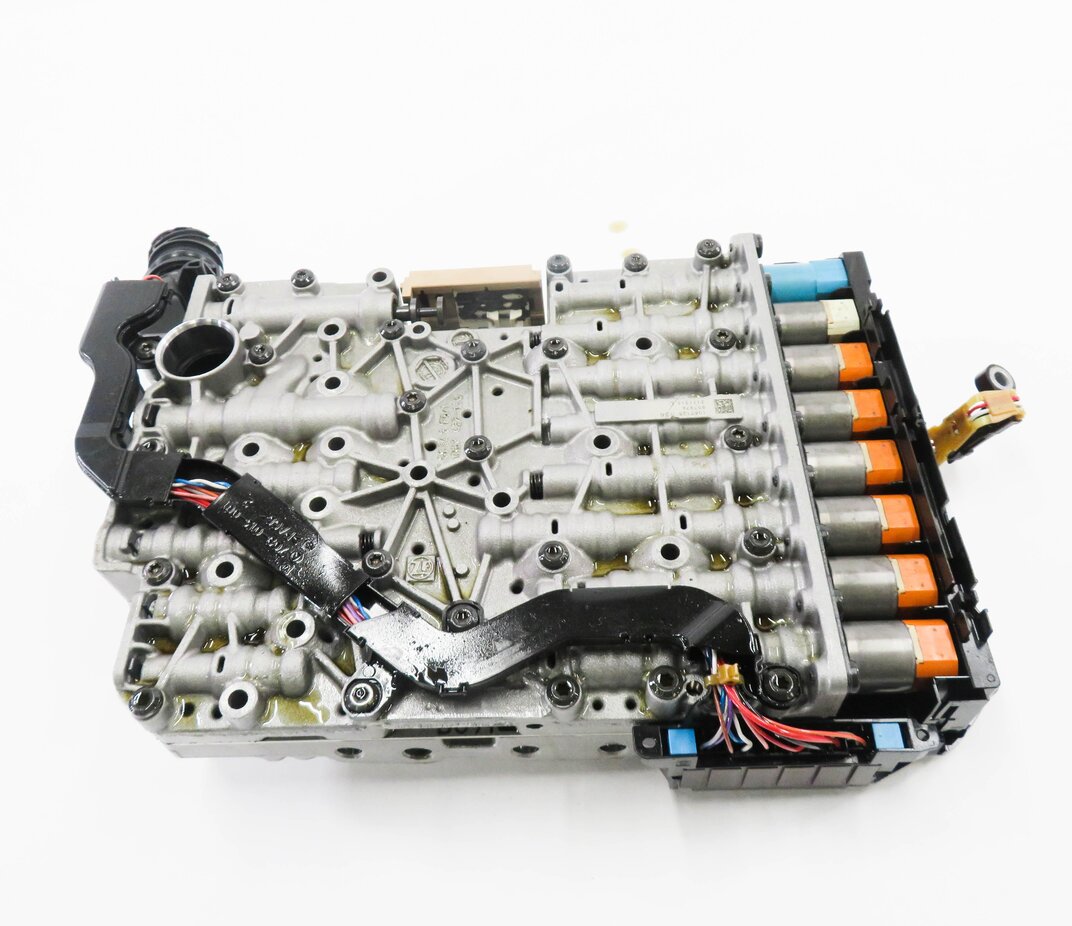 Thumbnail 5: 2014-2017 AUDI A5 (B8 8T) QUATTRO AWD - 2.0L TRANSMISSION VALVE BODY