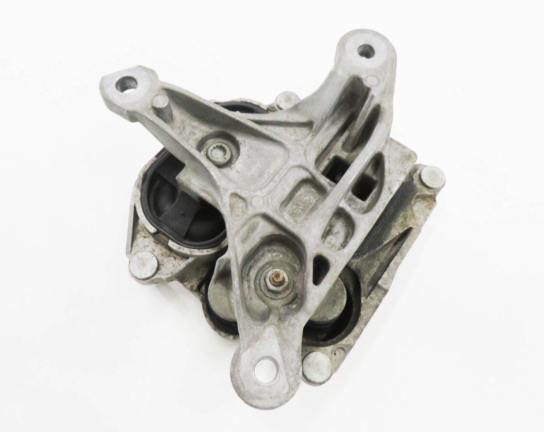 2013 AUDI A6 (C7) AWD 2.0L CAEB TURBO ENGINE - TRANSMISSION MOUNT BRACKET
