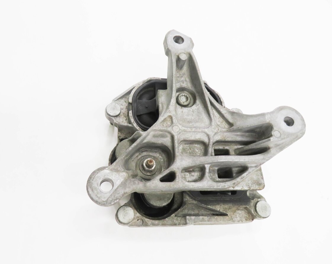 Thumbnail 3: 2013 AUDI A6 (C7) AWD 2.0L CAEB TURBO ENGINE - TRANSMISSION MOUNT BRACKET