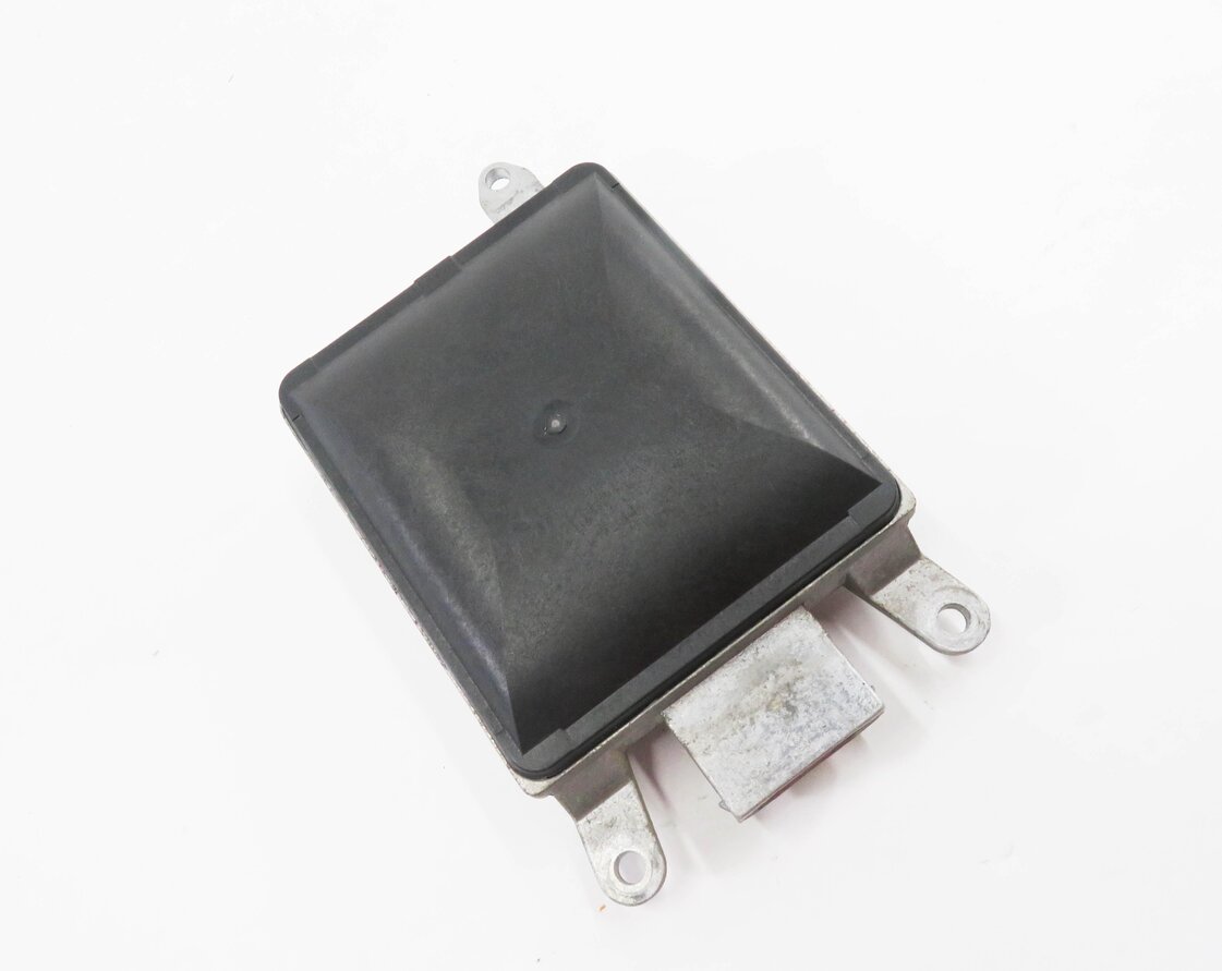2012-2015 AUDI A6 S6 (C7) RIGHT PASSENGER REAR BLIND SPOT ALERT MODULE (MASTER)