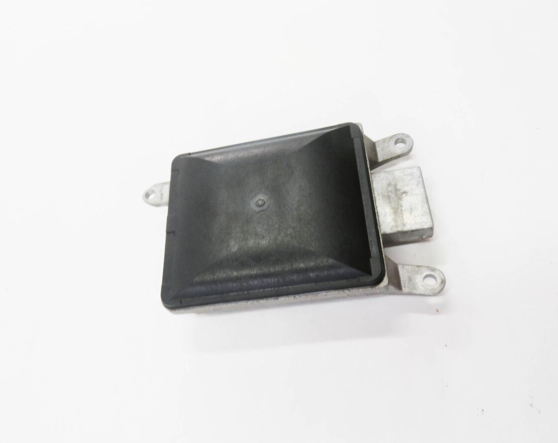 Thumbnail 3: 2012-2015 AUDI A6 S6 (C7) RIGHT PASSENGER REAR BLIND SPOT ALERT MODULE (MASTER)