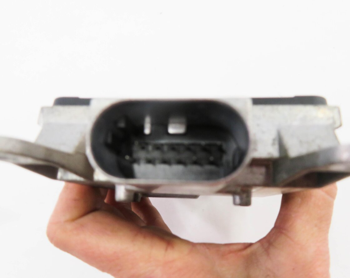 Thumbnail 6: 2012-2015 AUDI A6 S6 (C7) RIGHT PASSENGER REAR BLIND SPOT ALERT MODULE (MASTER)