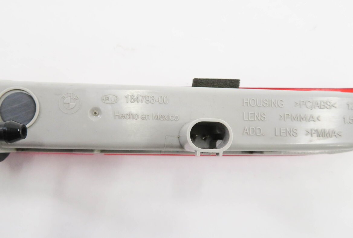 Thumbnail 6: 2012 BMW X5 (E70) REAR 3rd THIRD BRAKE LIGHT LAMP