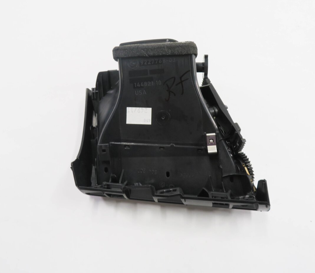 Thumbnail 6: 2012 BMW X5 (E70) RIGHT FRONT PASSENGER DASH HEATER A/C AIR VENT