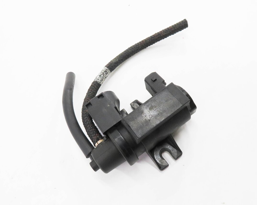 2013 BMW X5 (E70) 3.0L N55 ENGINE - TURBO PRESSURE CONVERTER SOLENOID