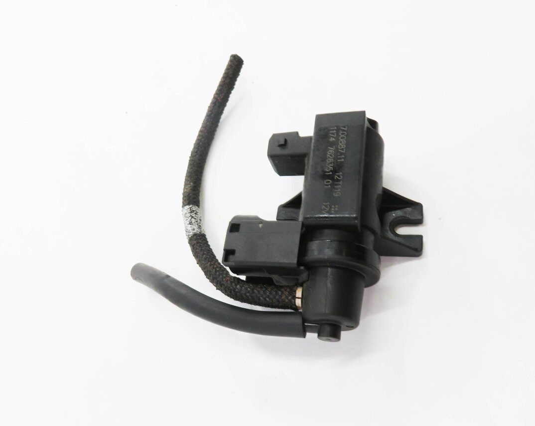 Thumbnail 3: 2013 BMW X5 (E70) 3.0L N55 ENGINE - TURBO PRESSURE CONVERTER SOLENOID