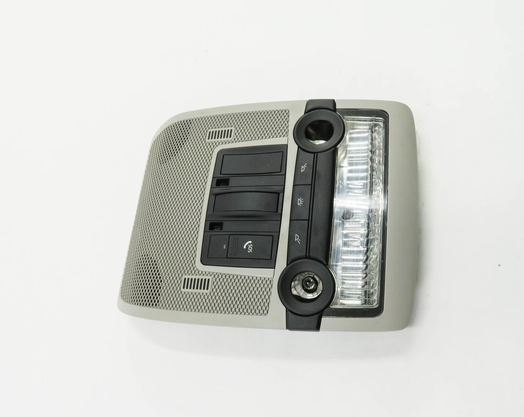 Thumbnail 4: 2013 BMW X5 (E70) FRONT DOMELIGHT MAP READING COURTESY DOME LIGHT LAMP (GRAY)