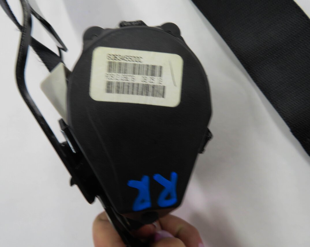 Thumbnail 6: 2013 BMW X5 (E70) REAR 2nd SECOND ROW SEAT - RIGHT SEATBELT RETRACTOR (BLACK)
