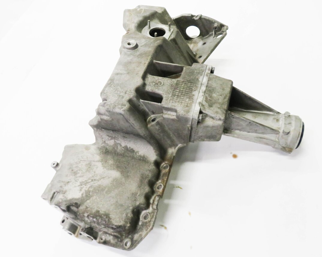 Thumbnail 4: 11-14 BMW X5 X6 (E70 E71) 3.0L N55 TURBO ENGINE - MOTOR OIL FLUID PAN w/ FLANGE