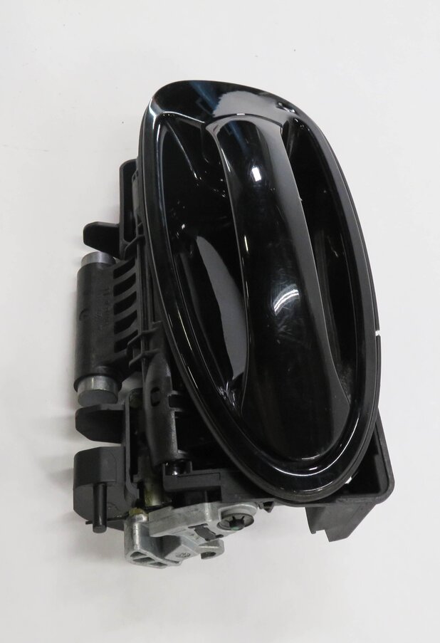 Thumbnail 3: 2010-2016 PORSCHE PANAMERA (970 G1) LEFT REAR EXTERIOR DOOR HANDLE (BLACK A1)