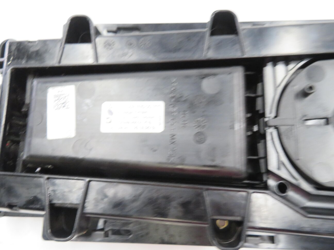 Thumbnail 7: 2012 PORSCHE PANAMERA (970 G1) REAR CENTER CONSOLE STORAGE COMPARTMENT