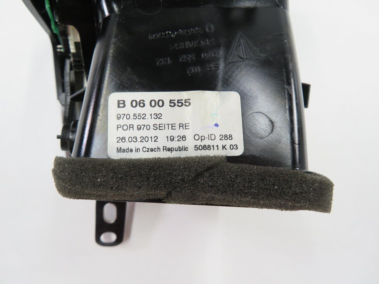 Thumbnail 7: 2012 PORSCHE PANAMERA (970 G1) RIGHT PASSENGER DASH (OUTER) HEATER A/C AIR VENT