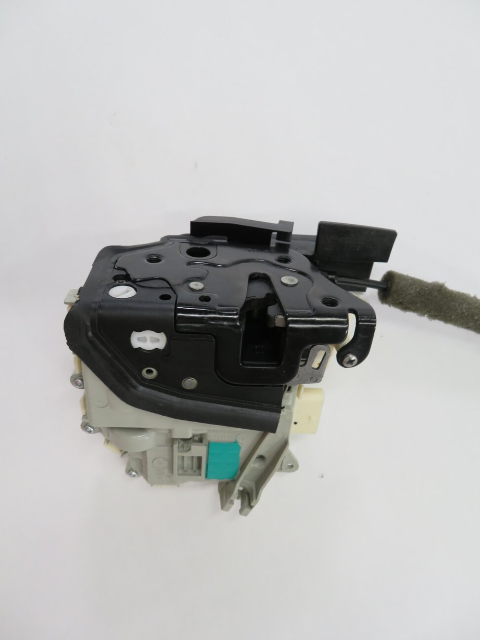 Thumbnail 5: 2010-2019 AUDI / PORSCHE A4 S4 A5 S5 A6 Q3 Q5 Q7 TT 911 - RIGHT FRONT DOOR LATCH