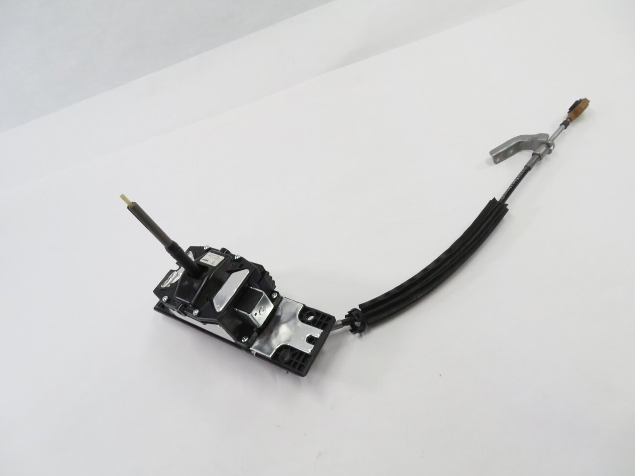 Thumbnail 2: 2012-2013 PORSCHE PANAMERA (970 G1) HYBRID - A/T TRANSMISSION GEAR SHIFTER BOX