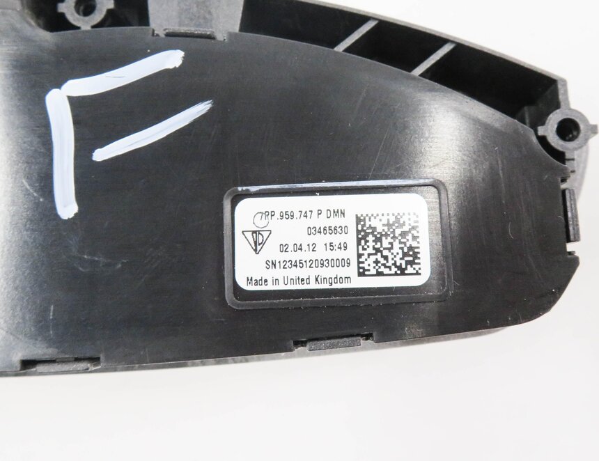 Thumbnail 8: 2012 PORSCHE PANAMERA (970 G1) LEFT FRONT DRIVER SEAT ADJUSTMENT SWITCH