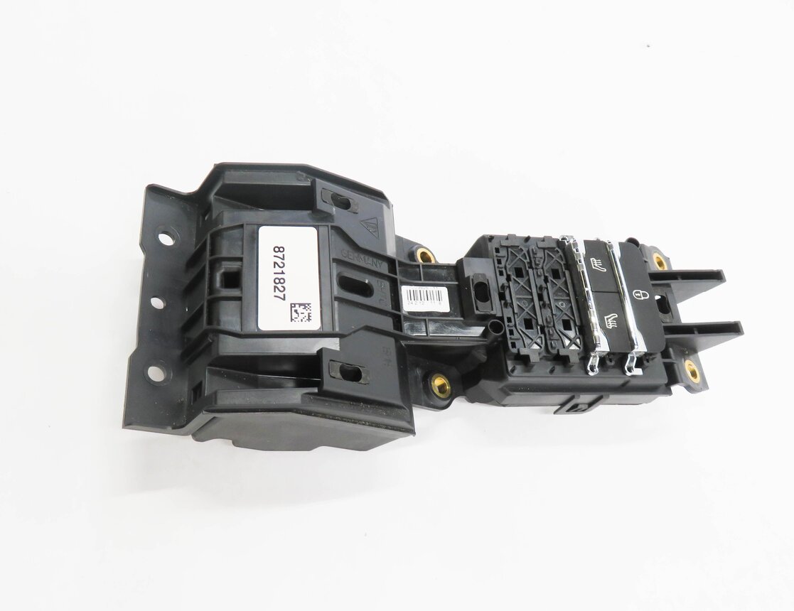 Thumbnail 4: 2012 PORSCHE PANAMERA (970 G1) REAR HEATED SEAT SWITCH BUTTON