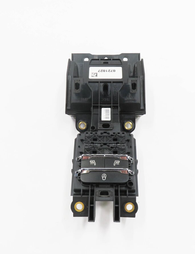 Thumbnail 5: 2012 PORSCHE PANAMERA (970 G1) REAR HEATED SEAT SWITCH BUTTON