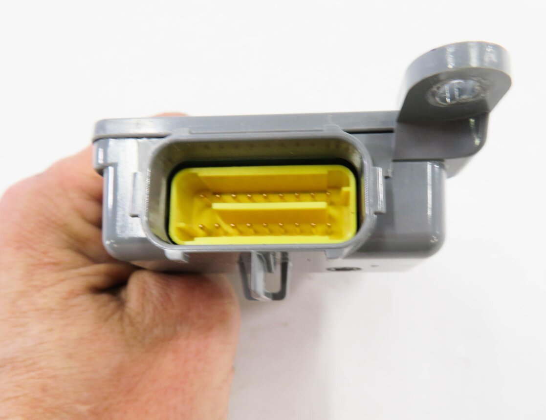 Thumbnail 6: 2012 PORSCHE PANAMERA (970 G1) RIGHT FRONT SEAT OCCUPANCY WEIGHT SENSOR