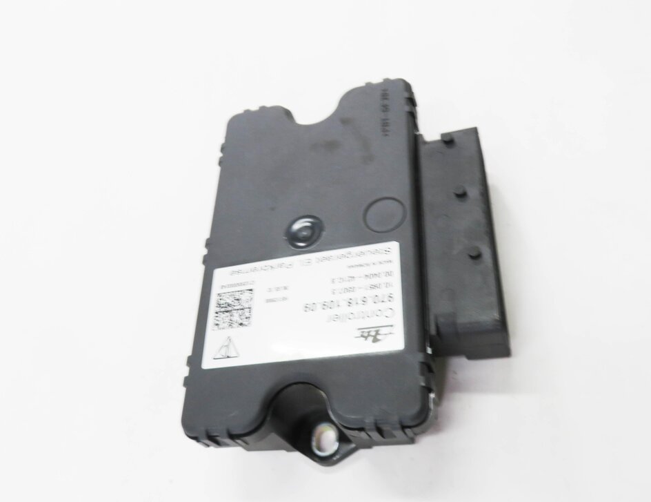 Thumbnail 3: 2012 PORSCHE PANAMERA (970 G1) PARKING BRAKE CONTROL MODULE