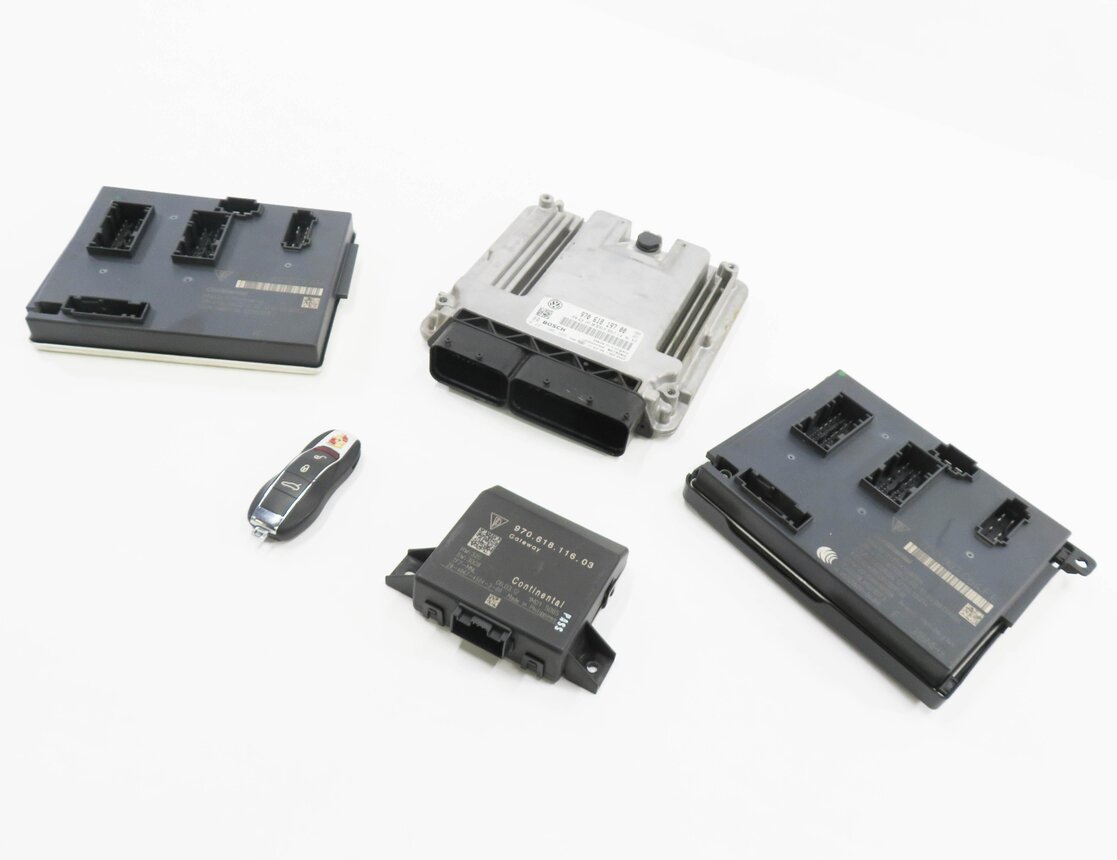 2012 PORSCHE PANAMERA (970 G1) HYBRID - 3.0L M06 ENGINE ECM BCM MODULE KEY SET