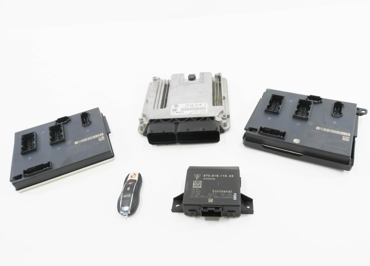 Thumbnail 2: 2012 PORSCHE PANAMERA (970 G1) HYBRID - 3.0L M06 ENGINE ECM BCM MODULE KEY SET