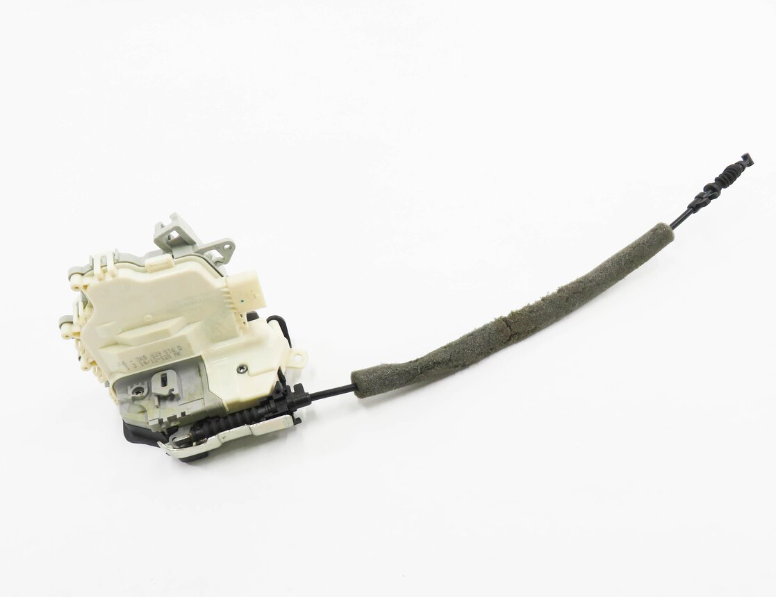 Thumbnail 2: 2010-2020 VW PORSCHE - A3 A4 A8 S3 S4 Q5 MACAN PANAMERA - RIGHT REAR DOOR LATCH