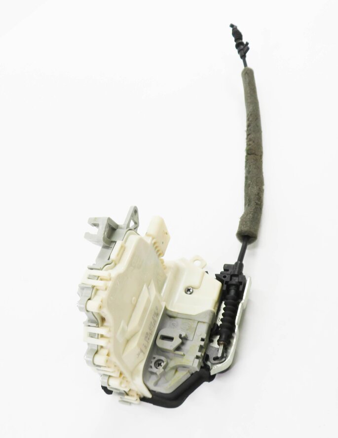 Thumbnail 3: 2010-2020 VW PORSCHE - A3 A4 A8 S3 S4 Q5 MACAN PANAMERA - RIGHT REAR DOOR LATCH