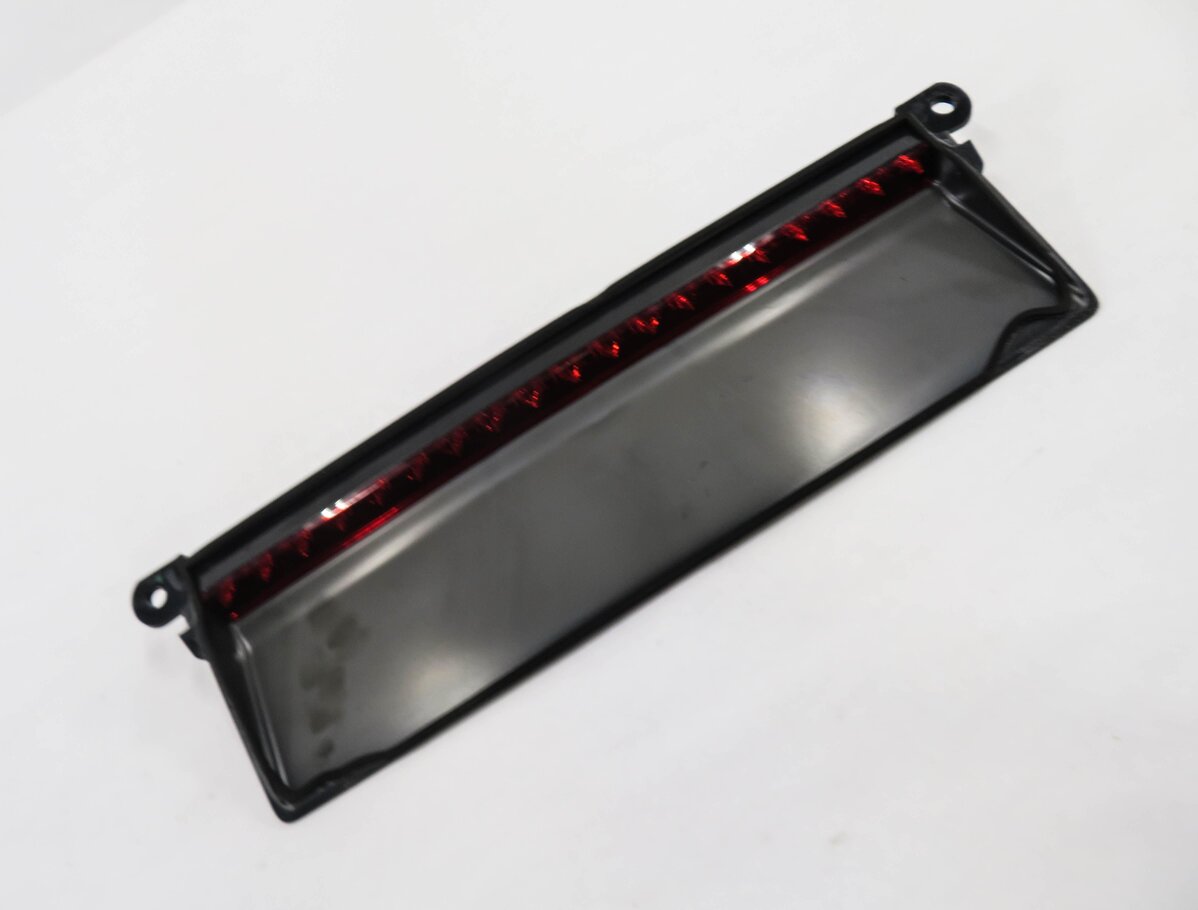 2012 PORSCHE PANAMERA (970 G1) REAR 3rd THIRD BRAKE LIGHT LAMP