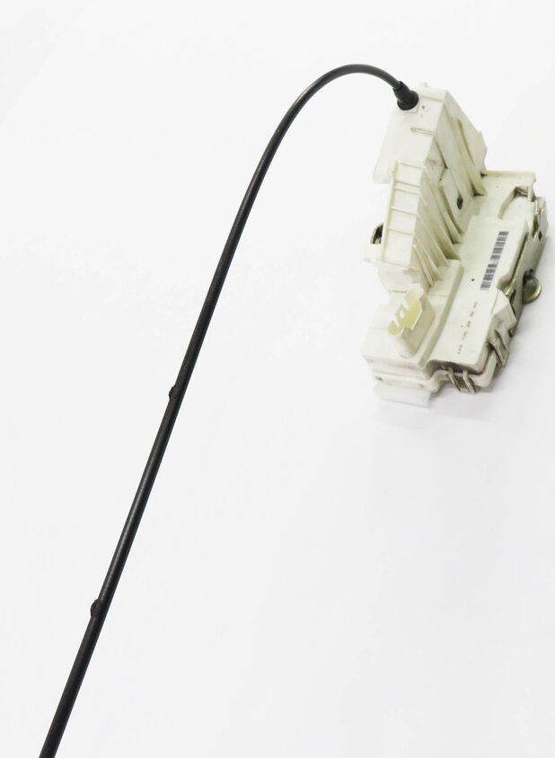 Thumbnail 3: 06-12 MERCEDES GL320 GL450 GL550 GL350 ML500 ML350 - RIGHT FRONT DOOR LOCK LATCH