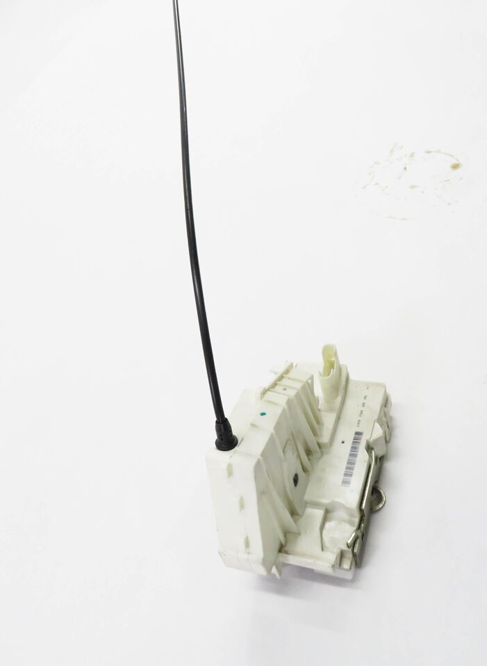 Thumbnail 3: 06-12 MERCEDES GL320 GL450 GL550 GL350 ML500 ML350 - LEFT FRONT DOOR LOCK LATCH