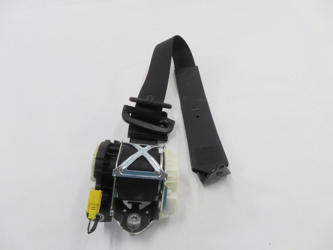 Thumbnail 5: 2008 MERCEDES GL450 (X164) REAR THIRD ROW SEAT RIGHT SEATBELT RETRACTOR (BLACK)