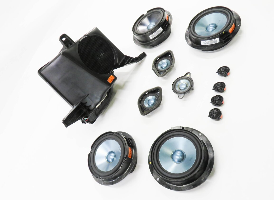 Thumbnail 6: 2008 MERCEDES GL450 (X164) LOGIC 7 AUDIO - TWEETER SUB SUBWOOFER SPEAKER SET
