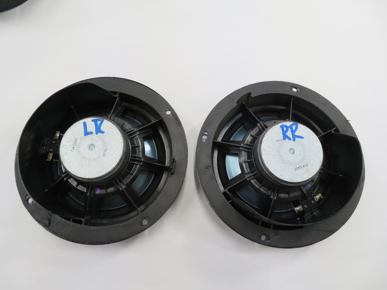 Thumbnail 9: 2008 MERCEDES GL450 (X164) LOGIC 7 AUDIO - TWEETER SUB SUBWOOFER SPEAKER SET