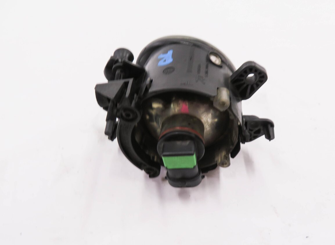 Thumbnail 5: 2006-2013 MERCEDES C300 C350 GL320 GL450 GL550 ML320 ML350 - RIGHT FOGLIGHT LAMP