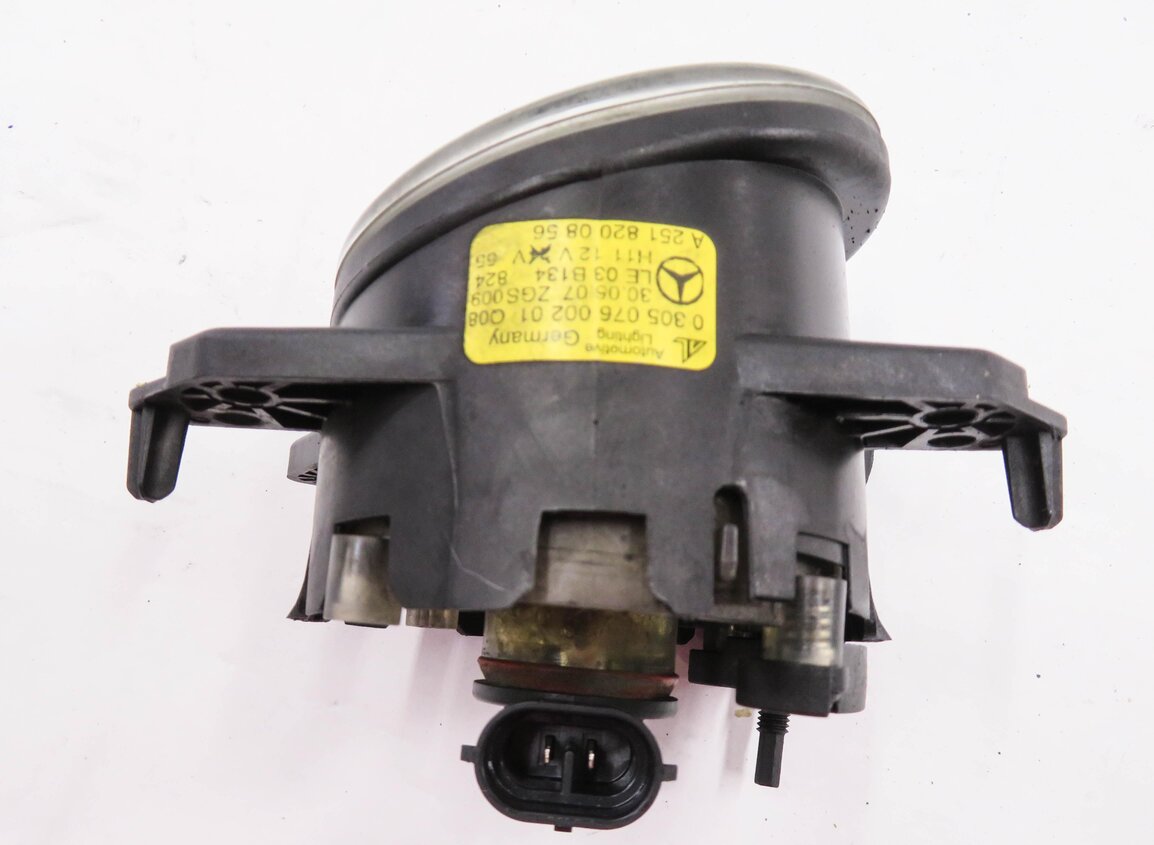Thumbnail 6: 2006-2013 MERCEDES C300 C350 GL320 GL450 GL550 ML320 ML350 - RIGHT FOGLIGHT LAMP
