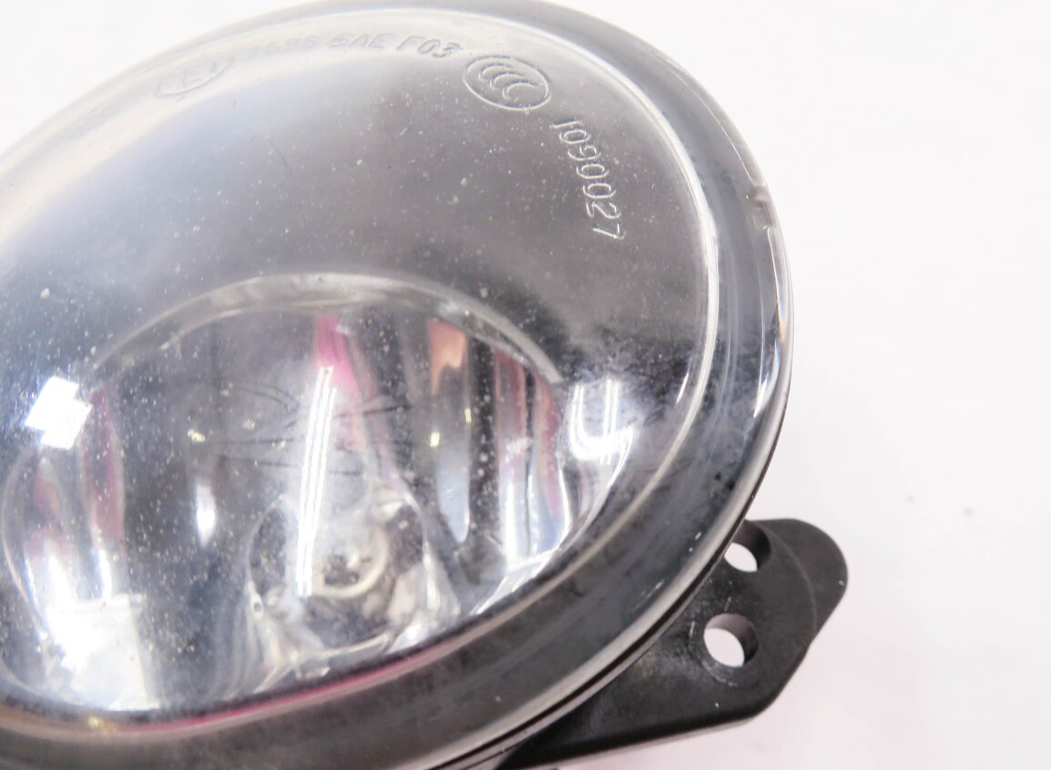 Thumbnail 7: 2006-2013 MERCEDES C300 C350 GL320 GL450 GL550 ML320 ML350 - RIGHT FOGLIGHT LAMP