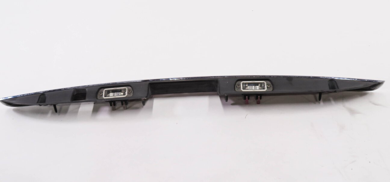 Thumbnail 2: 2008 MERCEDES BENZ GL450 (X164) REAR TRUNK HANDLE PANEL w/ LICENSE PLATE LIGHTS