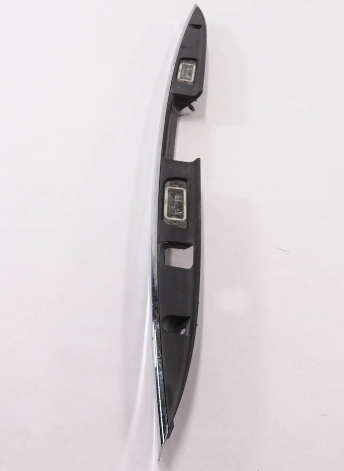 Thumbnail 4: 2008 MERCEDES BENZ GL450 (X164) REAR TRUNK HANDLE PANEL w/ LICENSE PLATE LIGHTS