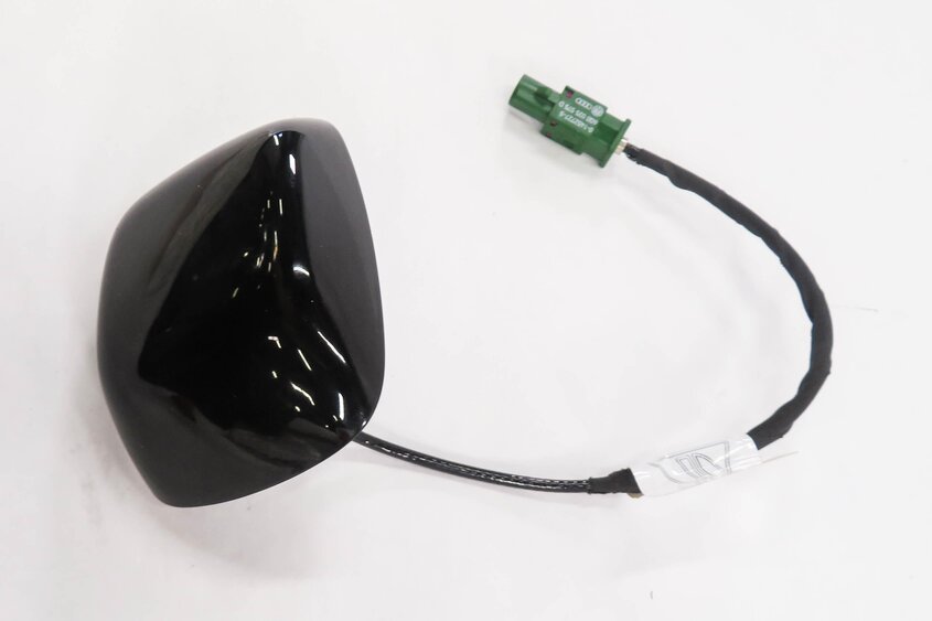 Thumbnail 4: 2010-2018 PORSCHE CAYENNE PANAMERA (958 970) RADIO STEREO ANTENNA (BLACK A1)