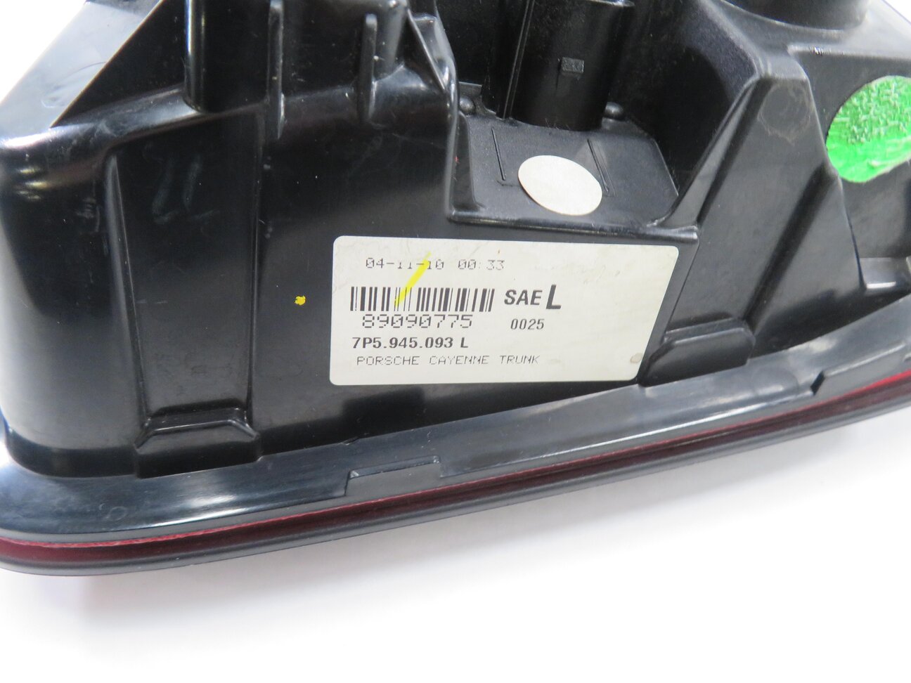 Thumbnail 7: 2011-2014 PORSCHE CAYENNE (958) LEFT - INNER TRUNK TAILLIGHT LIGHT LAMP (SMOKED)