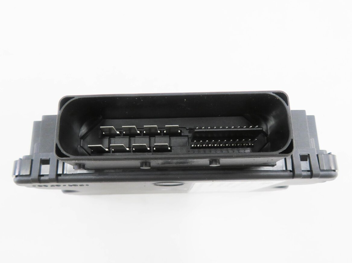Thumbnail 6: 2011 PORSCHE CAYENNE (958) PARKING BRAKE CONTROL MODULE