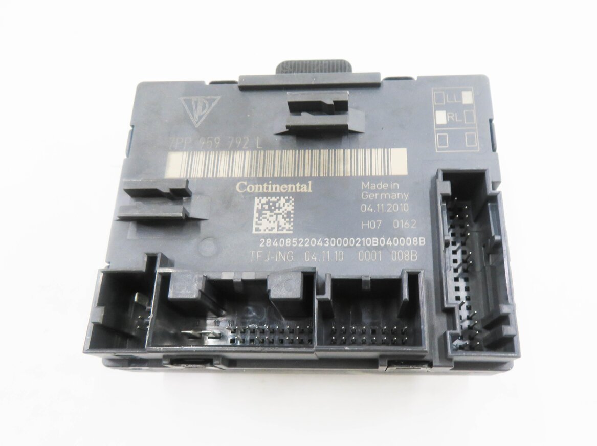 Thumbnail 2: 2011 PORSCHE CAYENNE (958) RIGHT FRONT PASSENGER DOOR CONTROL MODULE