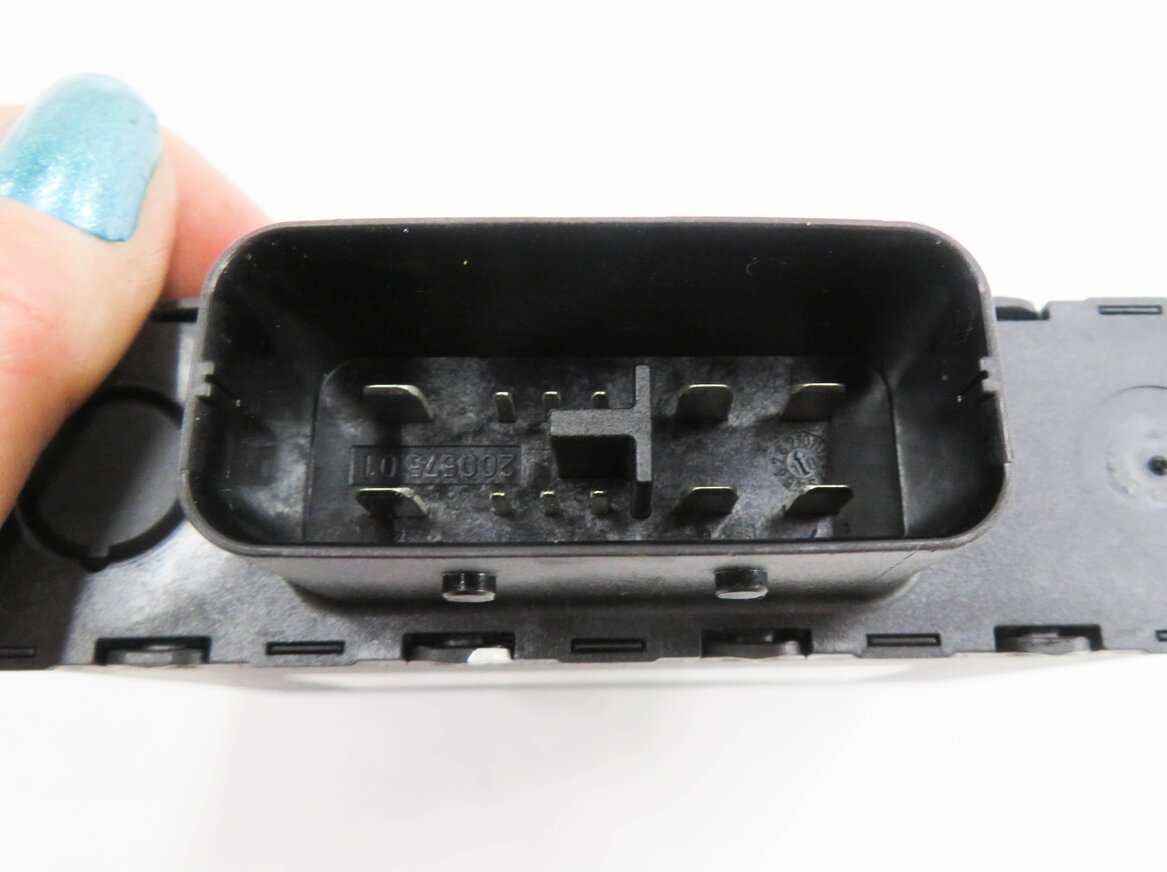 Thumbnail 6: 2011 PORSCHE CAYENNE (958) VOLTAGE CONVERTER CONTROL MODULE