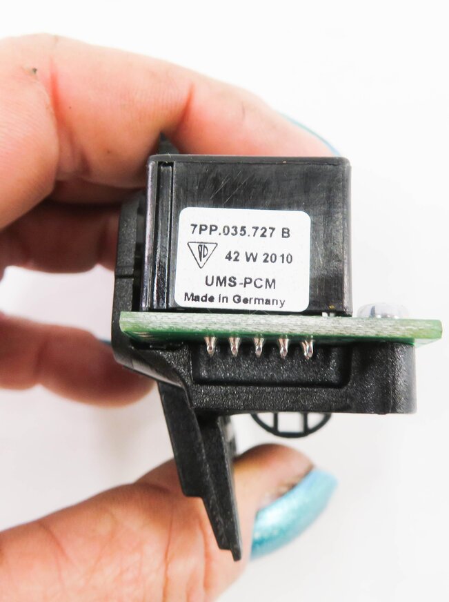 Thumbnail 7: 2011 PORSCHE CAYENNE (958) RADIO STEREO AUX AUXILIARY AUDIO IN INPUT JACK w/ USB