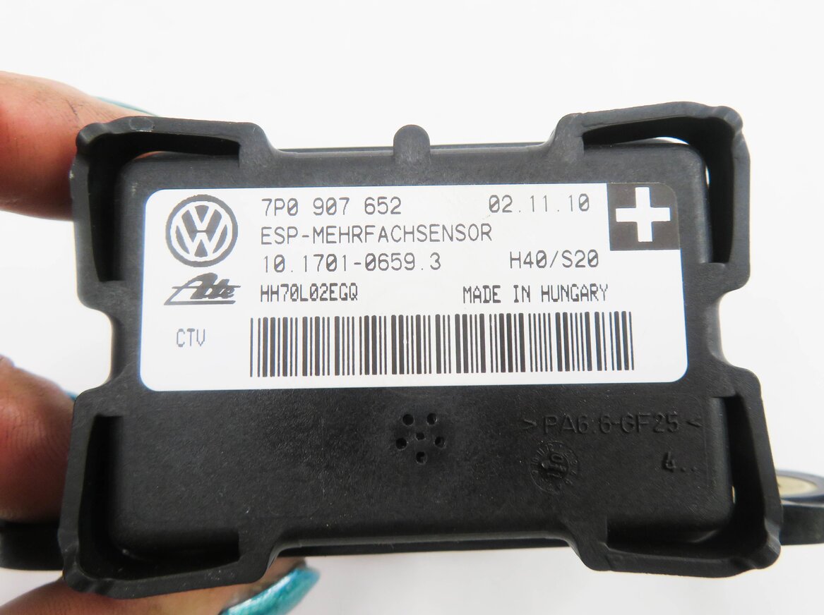 Thumbnail 6: 2011 PORSCHE CAYENNE (958) YAW SPEED ROTATION TURN RATE STABILITY SENSOR MODULE