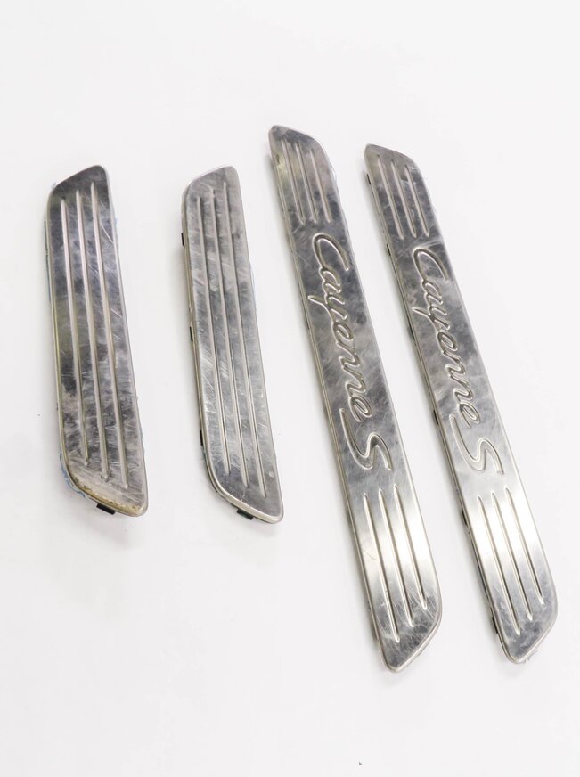 Thumbnail 4: 2011 PORSCHE CAYENNE (958) FRONT & REAR DOOR SILL STEP TRIM SCUFF PANEL TRIM SET