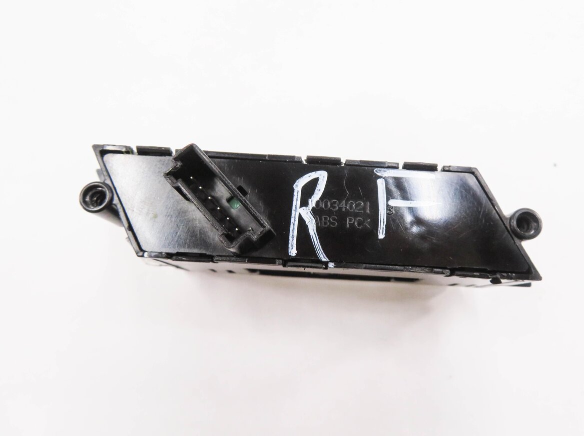Thumbnail 6: 2011 PORSCHE CAYENNE (958) RIGHT FRONT PASSENGER MEMORY SEAT POSITION SWITCH