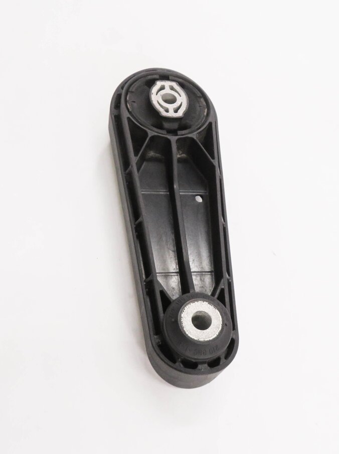Thumbnail 4: 2011 PORSCHE CAYENNE (958) ENGINE TORSION MOUNT BRACKET
