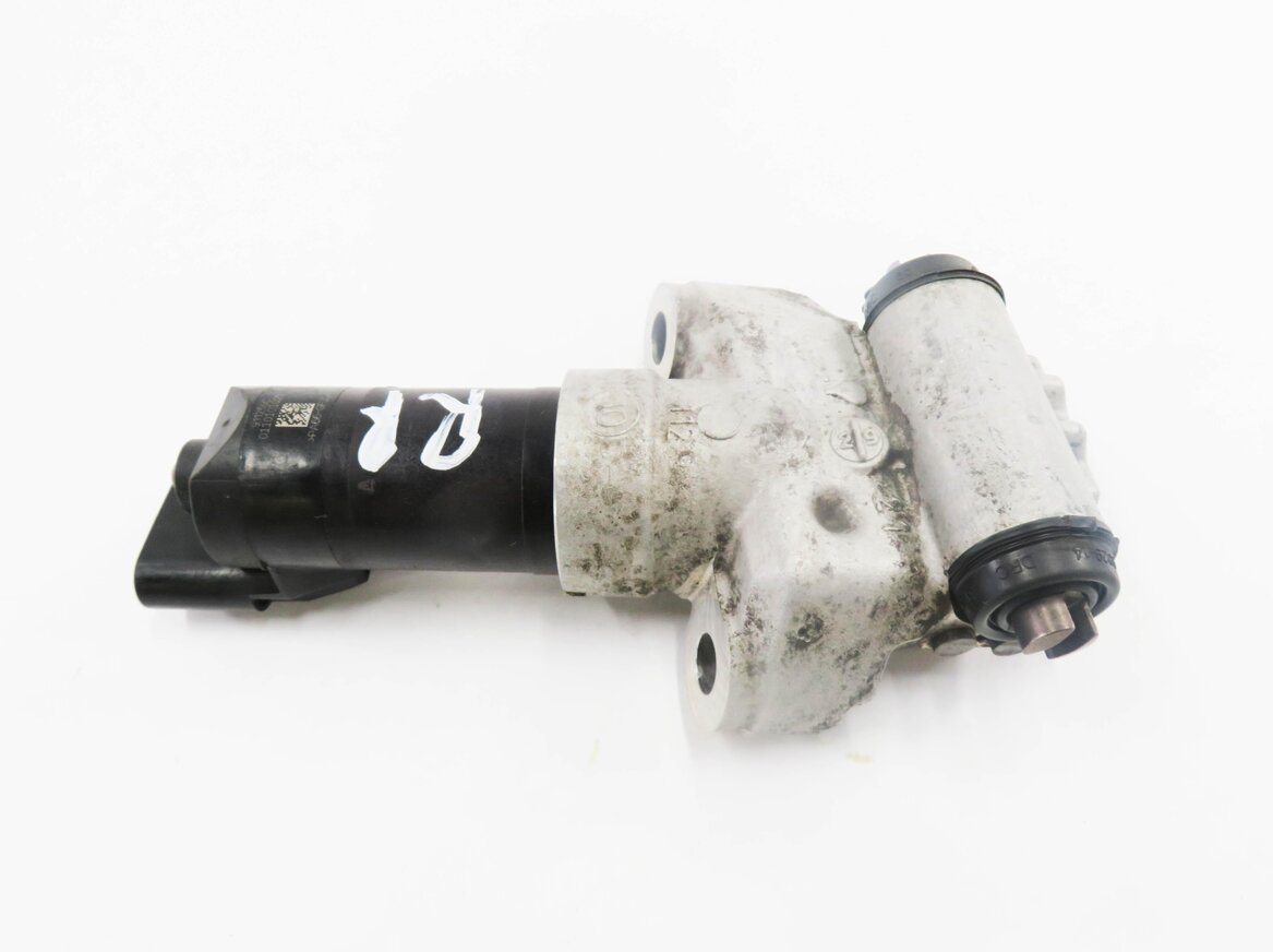 Thumbnail 2: 2011 PORSCHE CAYENNE (958) RIGHT PASSENGER REAR PARKING BRAKE ACTUATOR MOTOR