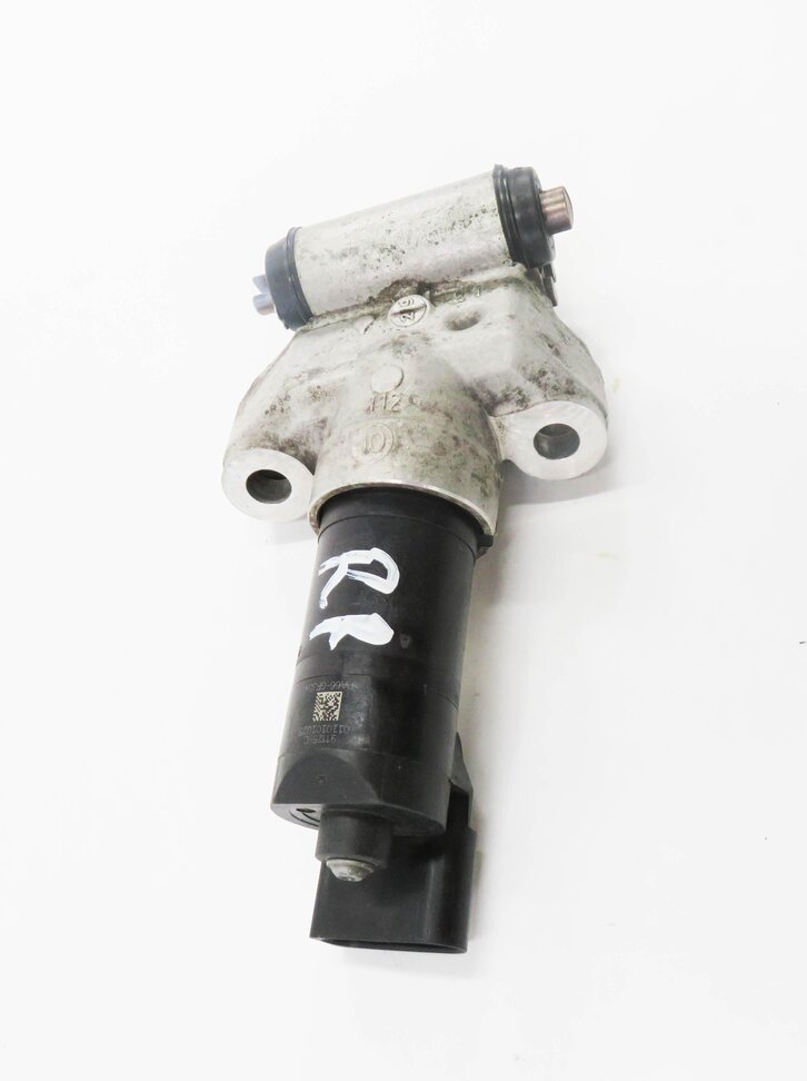 Thumbnail 3: 2011 PORSCHE CAYENNE (958) RIGHT PASSENGER REAR PARKING BRAKE ACTUATOR MOTOR